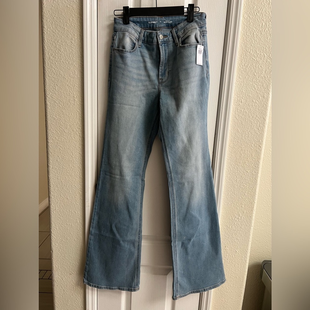 Old Navy: WOW flare jeans - Light wash
